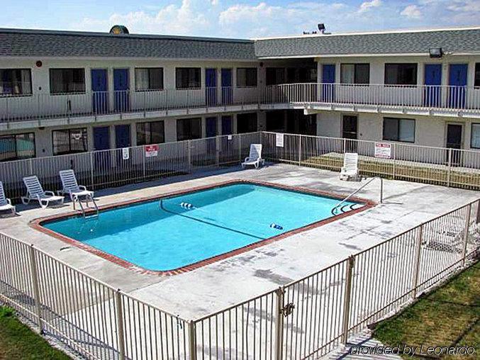 Motel 6 Kansas City, Mo - Airport Екстериор снимка